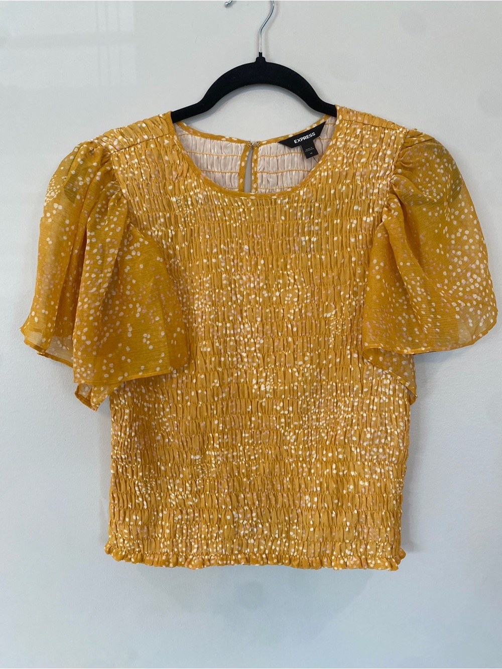 NWT Women’s Medium Express Yellow Ruffled Smocked Puff Sleeve Blouse